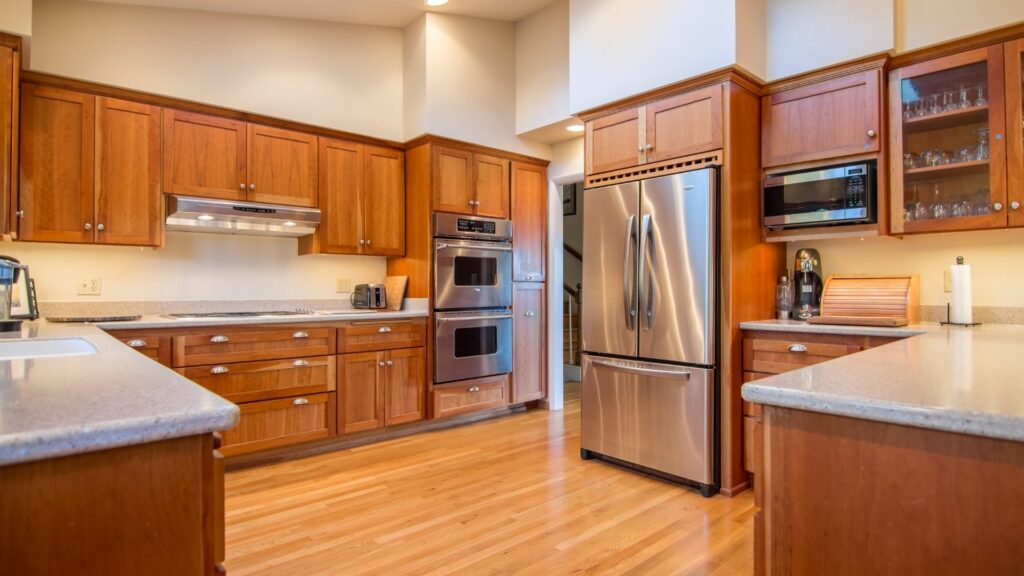 wooden kitchen cabinet colors