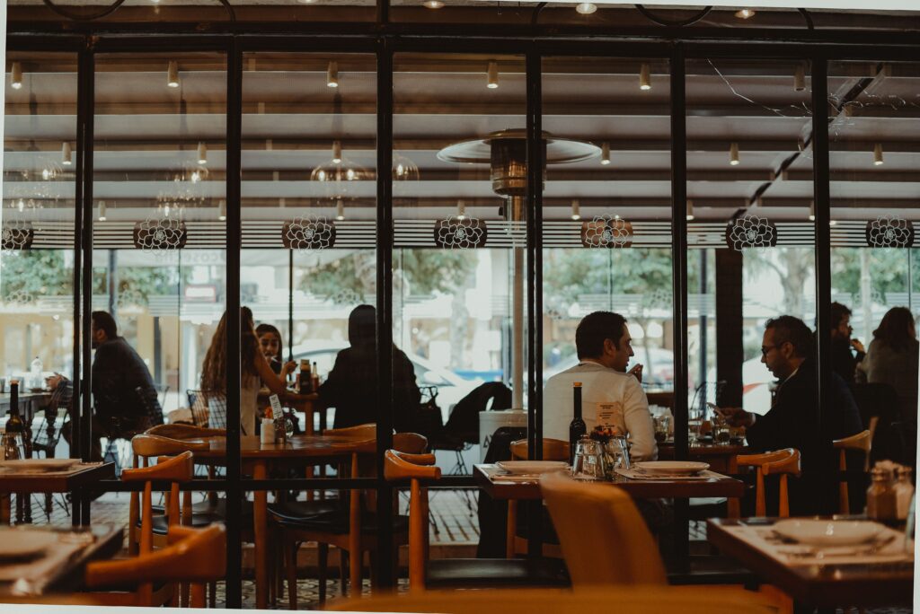 Outdoor dining and local restaurants in Sterling VA